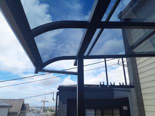 バルコニーにテラスを設置し雨の日の家事も快適に