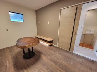 プライバシーを守りつつ、家族がくつろげる家