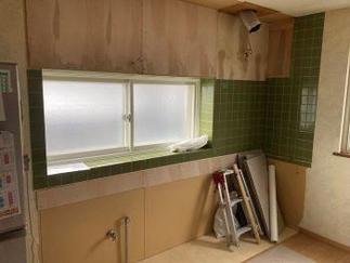 既設キッチン解体後の下地調整等完了