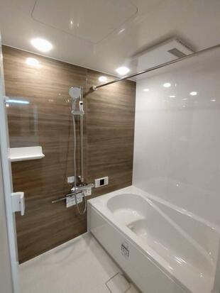 壁の色でお風呂が楽しみになるリフォーム