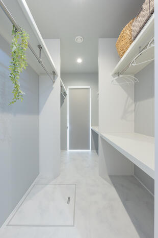 「家ッス！信州」モデルハウス　WIC・洗面化粧台