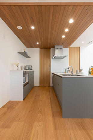 「家ッス！信州」モデルハウス　キッチン・パントリー