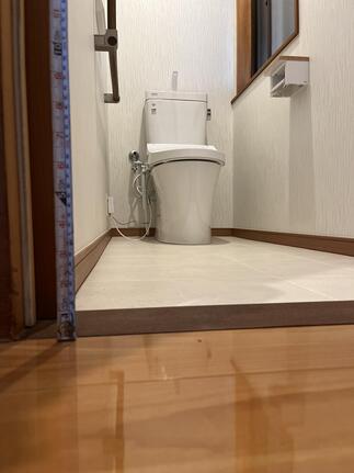バリアフリー化。トイレの入り口の段差を解消。