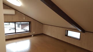 昔ながらのつし２階が部屋に生まれ変わりました♪