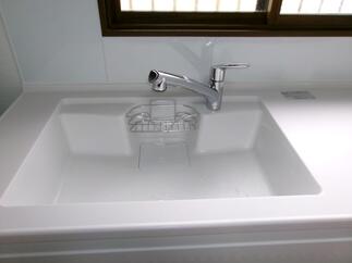 ひろびろシンクと節水仕様水栓