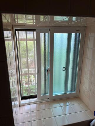 浴室窓へLIXIL内窓インプラス取付