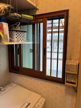 洗面所の窓にLIXIL内窓インプラスの取付