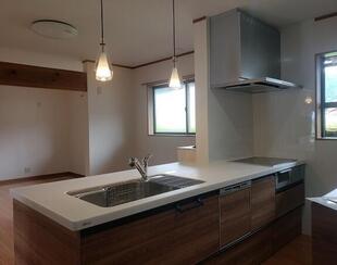 リノベーションでＬＤＫと玄関まわりがスッキリと明るく