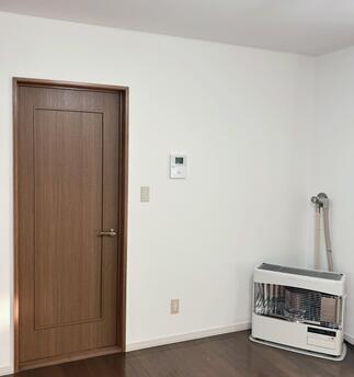 クロス張替・ドア交換　After