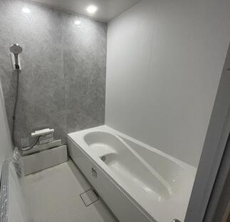 寒かった浴室も快適なユニットバスへ