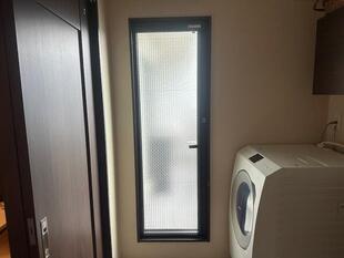 玄関・勝手口にしまえる網戸「しまえるんです」取替工事