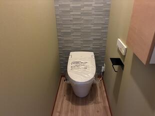 【枚方市】吸湿性能を持たせ快適性とデザイン性を両立させたトイレリフォーム