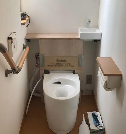 キャビネット付きトイレ②.jpg