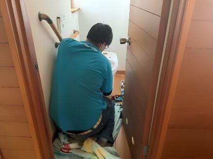 キャビネット付きトイレ①.jpg