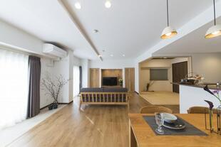 木の質感に包まれるマンションリンべ