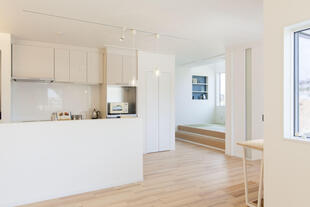 キッチンを中心に広がる、家族の居場所